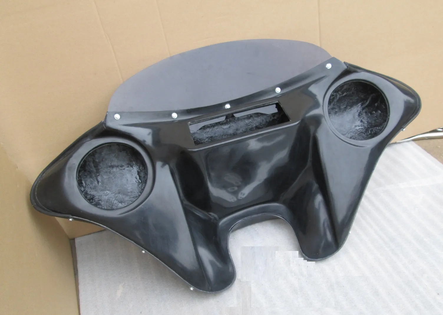 Batwing Fairing Windshield 6.5" Speakers For Harley Cvo Softail Convertible Flstse