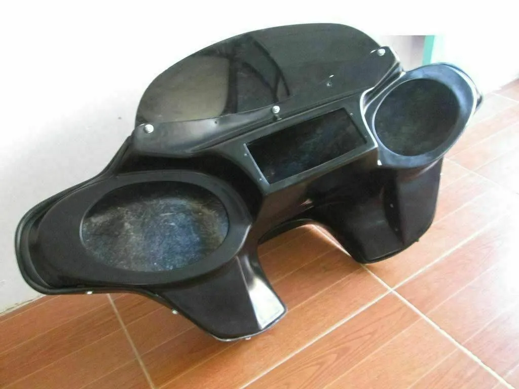 BATWING FAIRING WINDSHIELD 6X9" SPEAKER HOLES FOR SUZUKI C109R  C 109R 2001-2009