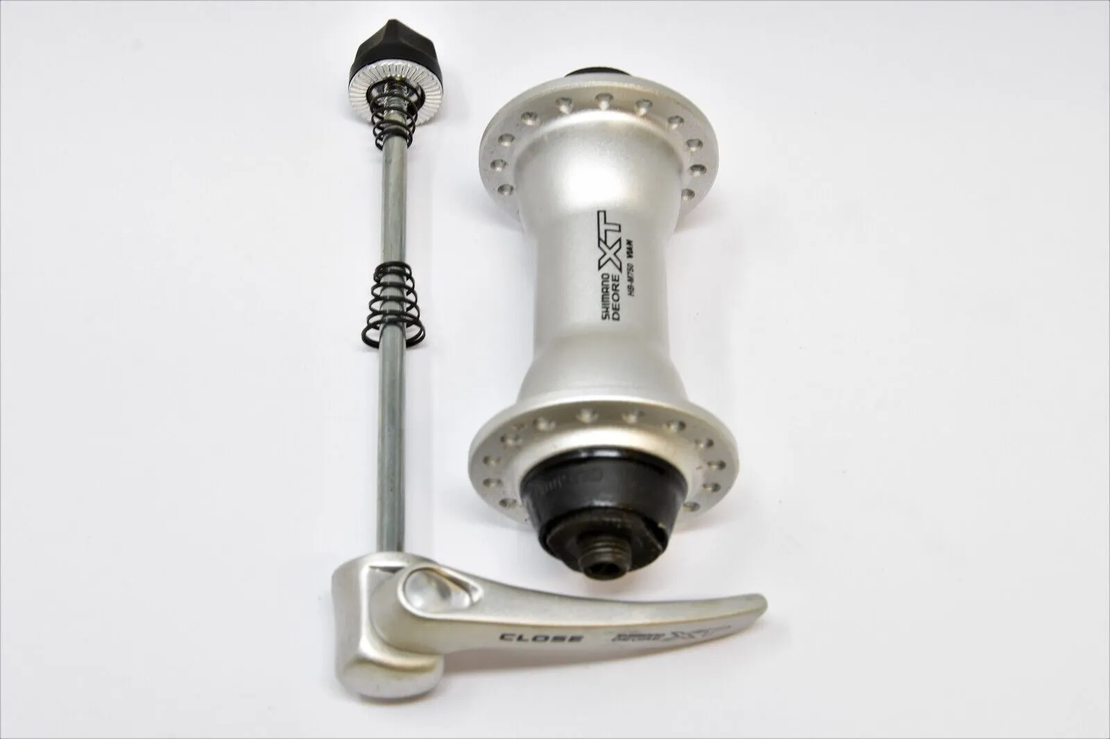 Shimano Front Hub Deore XT HB-M750 Wheel Hub 32 Spoke Silver Quick release
